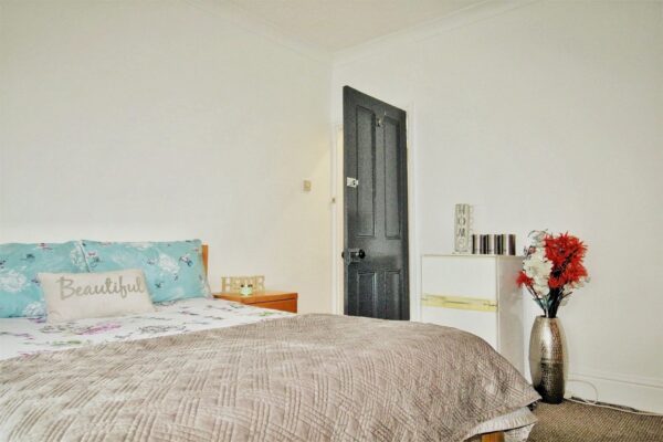 24 Thesiger Street, Lincoln, Lincolnshire, LN5 7UU