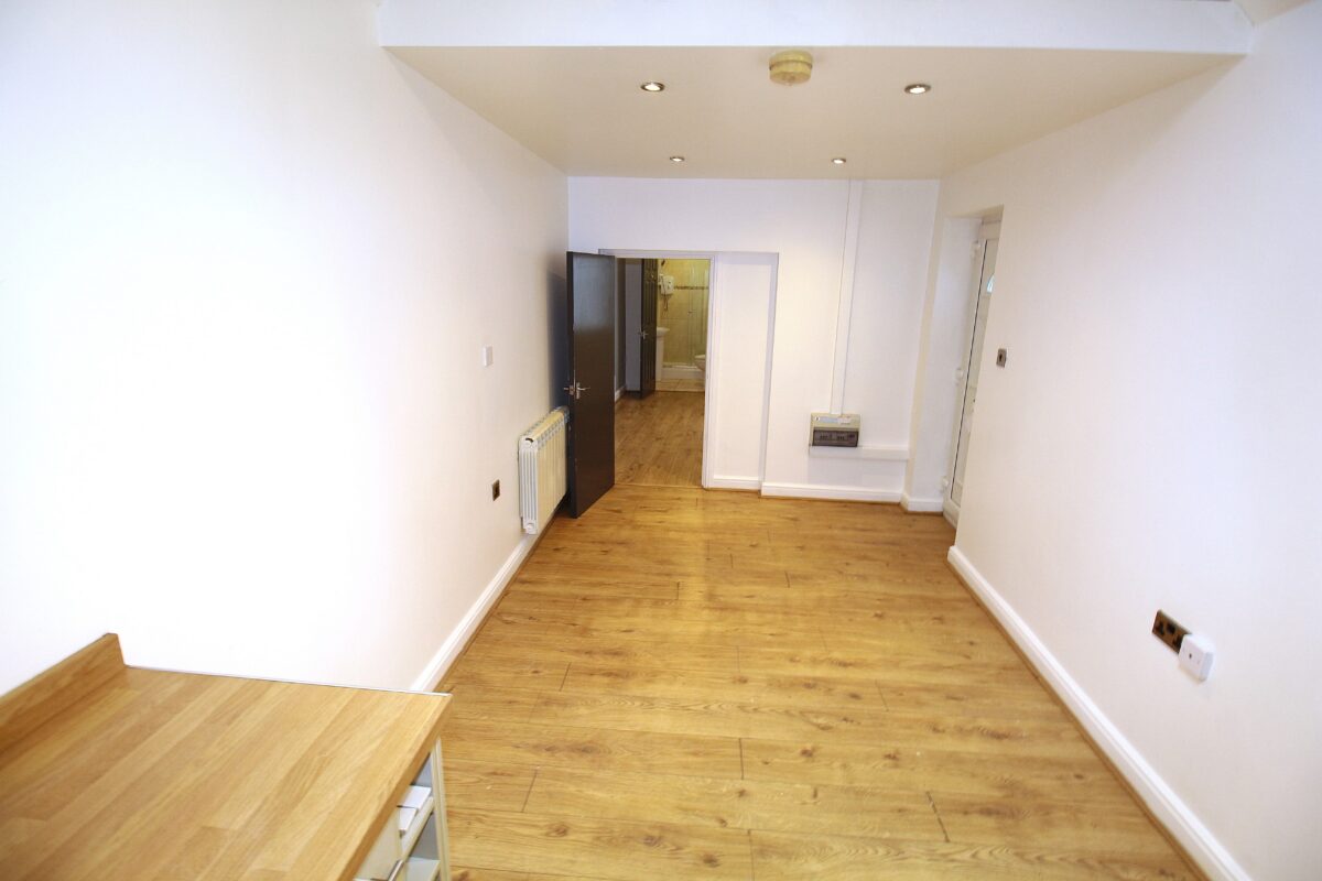 143 Flat B Newark Road Bracebridge, Lincoln, Lincolnshire, LN5 8NQ, United Kingdom