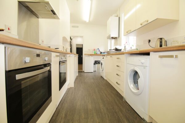 128 Monks Road, Lincoln, Lincolnsire, LN2 5PH