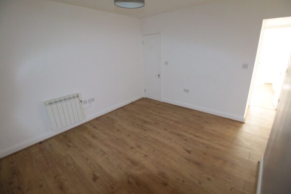 Flat A 143 Newark Road, Lincoln, Lincolnshire, LN5 8NQ