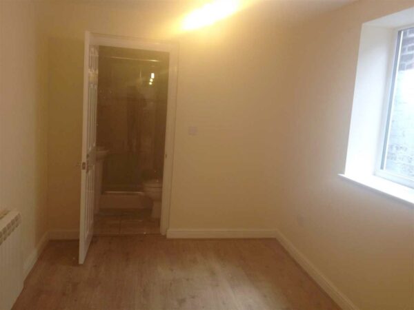 143 Flat B Newark Road Bracebridge - Lincoln