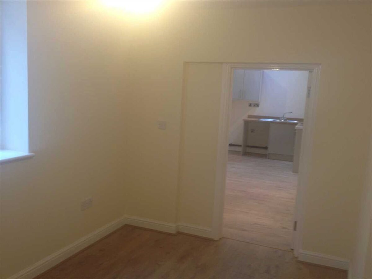 143 Flat B Newark Road Bracebridge - Lincoln