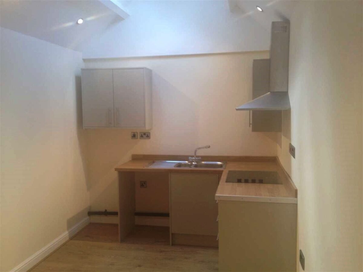 143 Flat B Newark Road Bracebridge - Lincoln