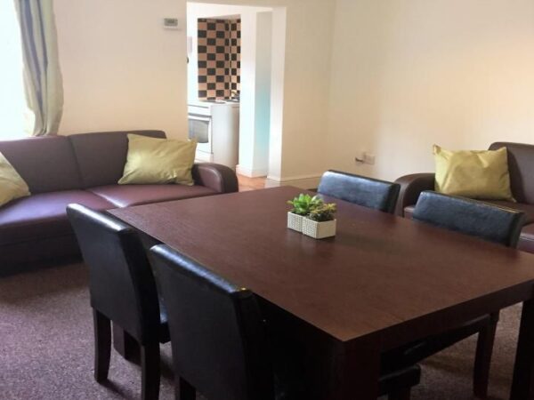 Room 4, 14 Avondale Street, Lincoln, Lincolnshire, LN2 5BL