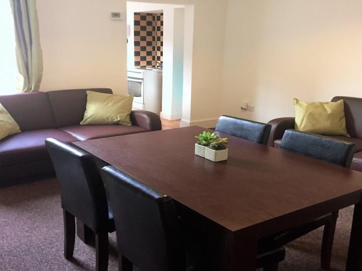 Room 4, 14 Avondale Street, Lincoln, Lincolnshire, LN2 5BL