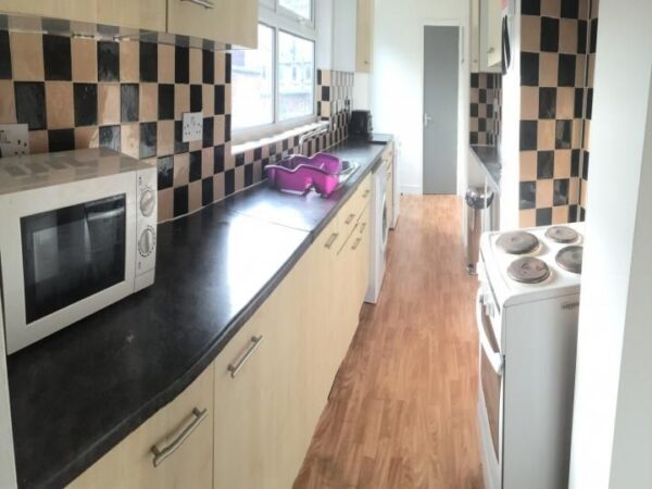 Room 4, 14 Avondale Street, Lincoln, Lincolnshire, LN2 5BL