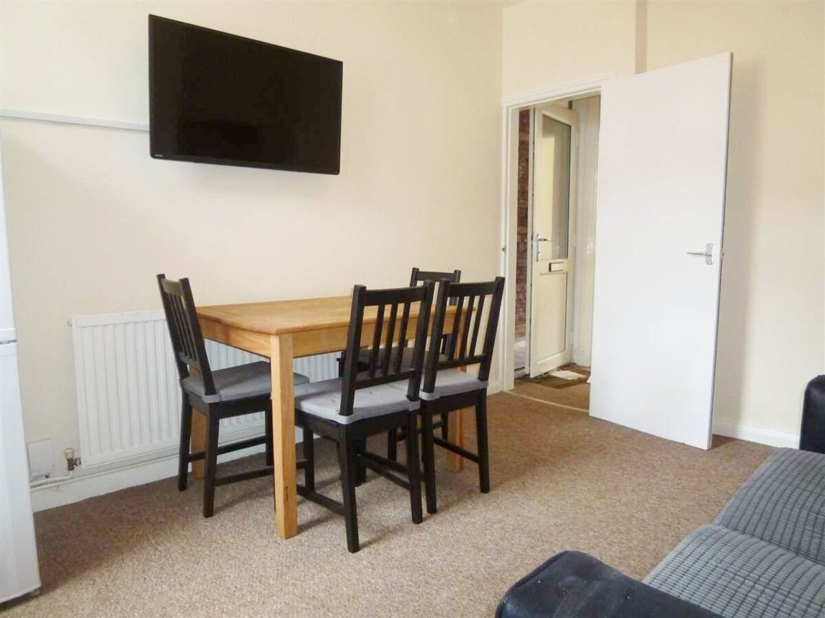 35 Oakfield Street, Lincoln, Lincolnsire, LN2 5LU