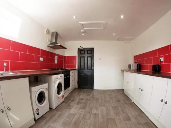 Monks Road, Lincoln, Lincolnsire, LN2 5HN, United Kingdom