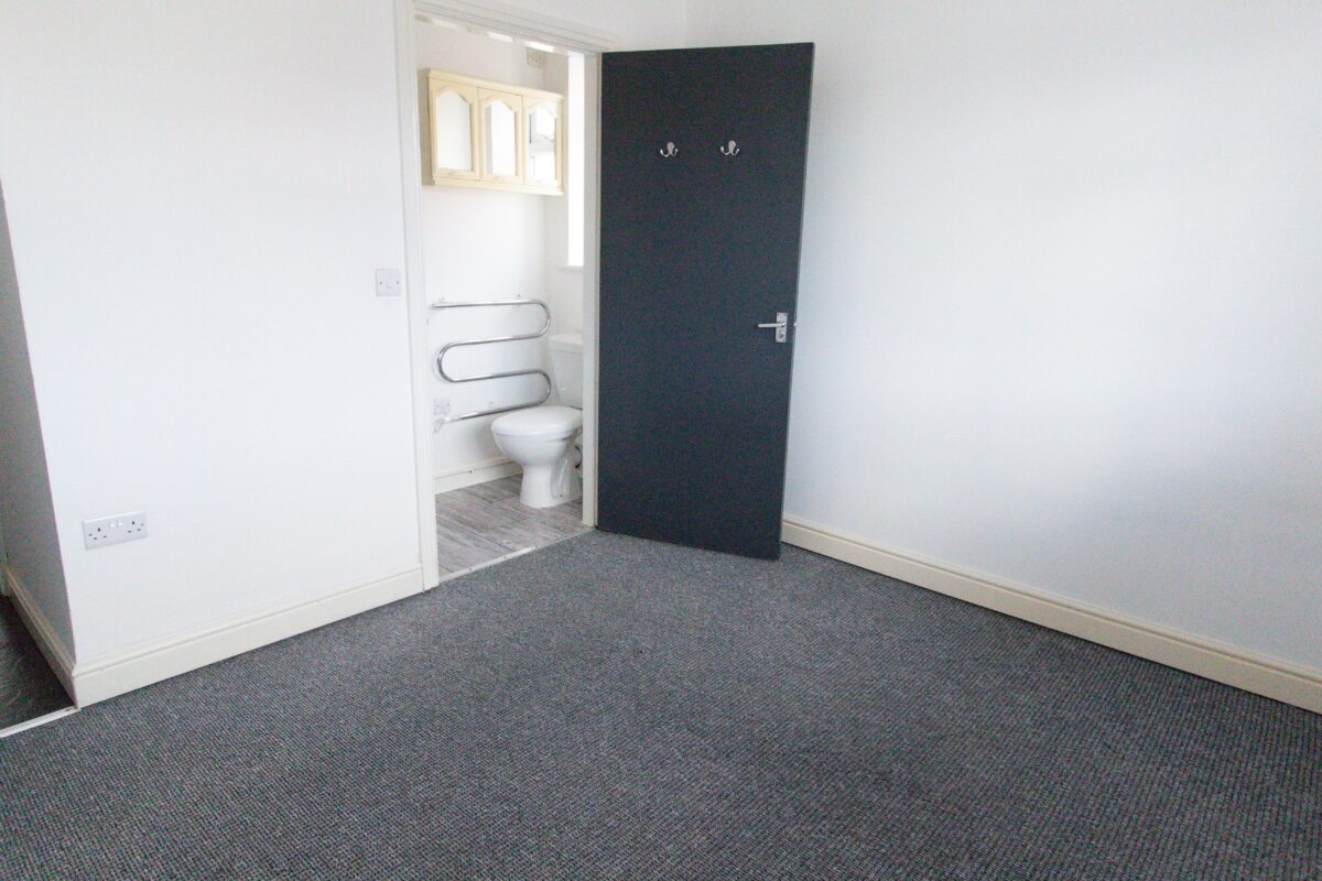 1 Flat C Hermit Street Sincil Bank, Lincoln, Lincolnshire, LN5 8EF