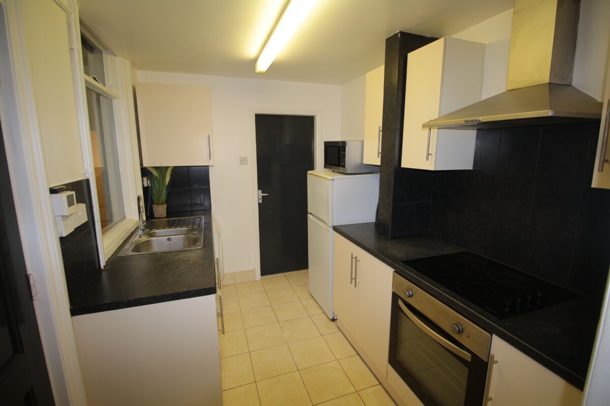 58 Back Flat High Street, Lincoln, Lincolnshire, LN5 8AH
