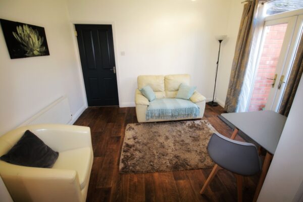 Flat 4, 23 The Avenue, Lincoln, Lincolnshire, LN1 1PD