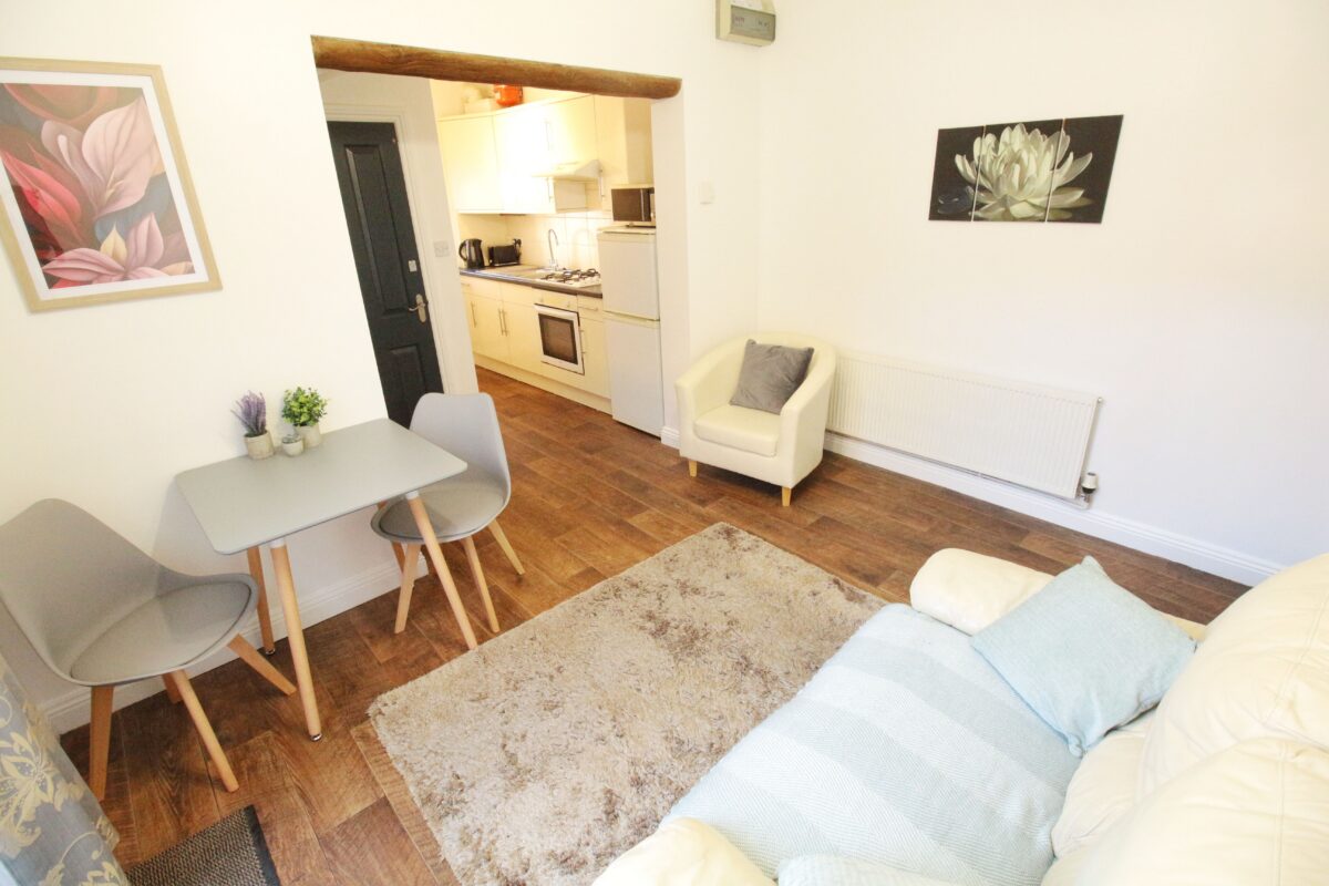 Flat 1, 23 The Avenue, Lincoln, Lincolnshire, LN1 1PD