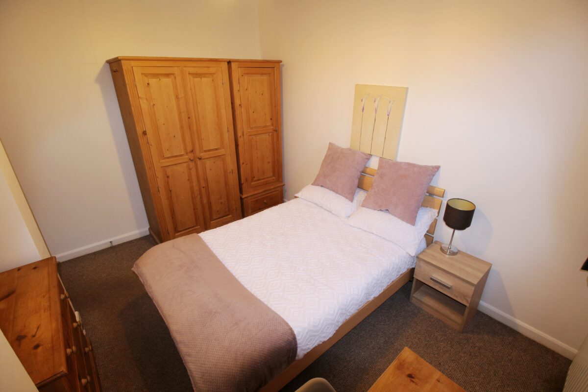 Flat 4, 23 The Avenue, Lincoln, Lincolnshire, LN1 1PD