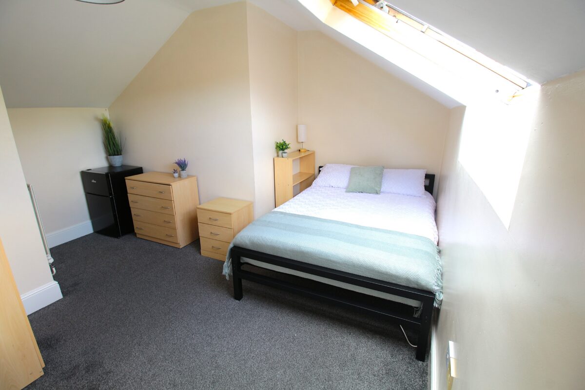 105 Carholme Road, Lincoln, Lincolnshire, LN1 1RT
