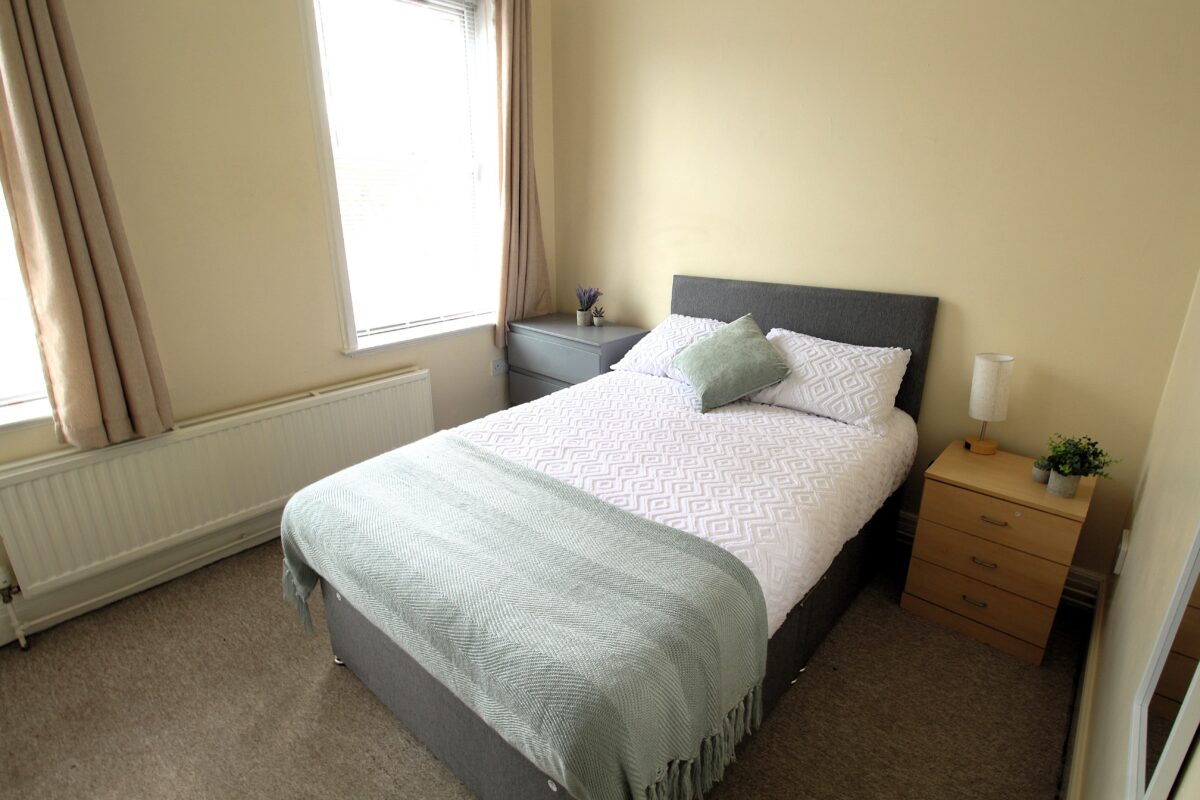 5 Newsums Villas, Carholme Road, Lincoln, Lincolnshire, LN1 1SQ