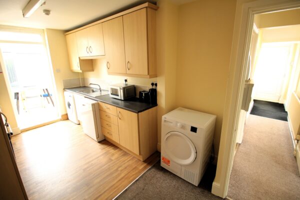 5 Newsums Villas, Carholme Road, Lincoln, Lincolnshire, LN1 1SQ