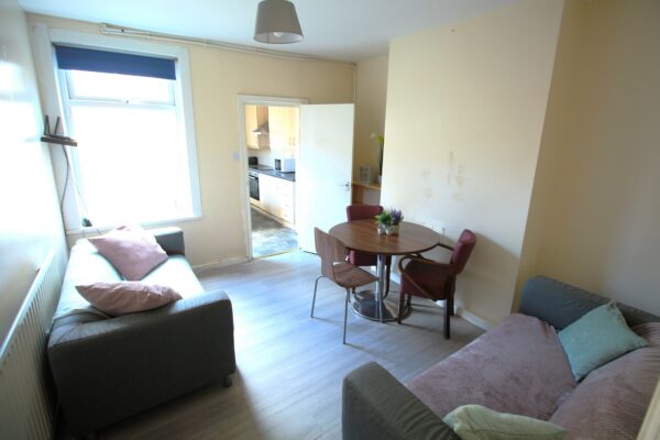 105 Carholme Road, Lincoln, Lincolnshire, LN1 1RT