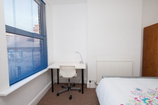 Room 2, 17 Collington Street, Beeston, Nottingham, Nottinghamshire, NG9 1FJ