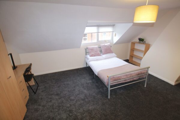 Student Accommodation, 96 Newland Street West, Lincoln, Lincolnshire, LN1 1PH