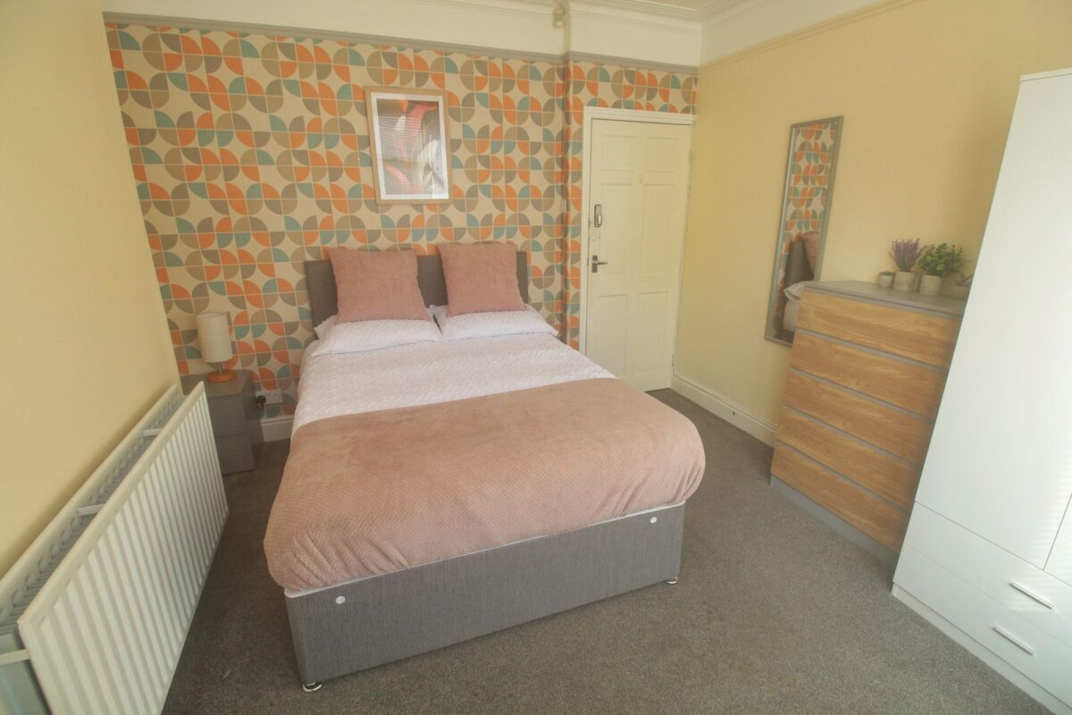 Student Accommodation, 96 Newland Street West, Lincoln, Lincolnshire, LN1 1PH