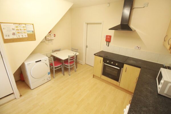 Student Accommodation, 96 Newland Street West, Lincoln, Lincolnshire, LN1 1PH