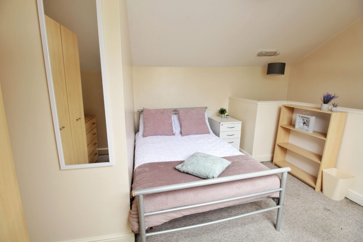 103 Carholme Road, Lincoln, Lincolnshire, LN1 1RT