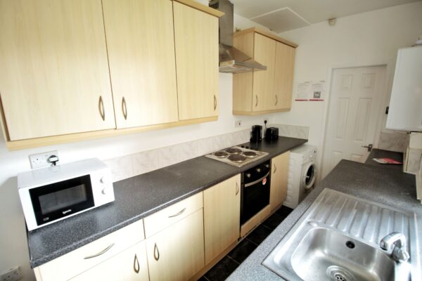 103 Carholme Road, Lincoln, Lincolnshire, LN1 1RT