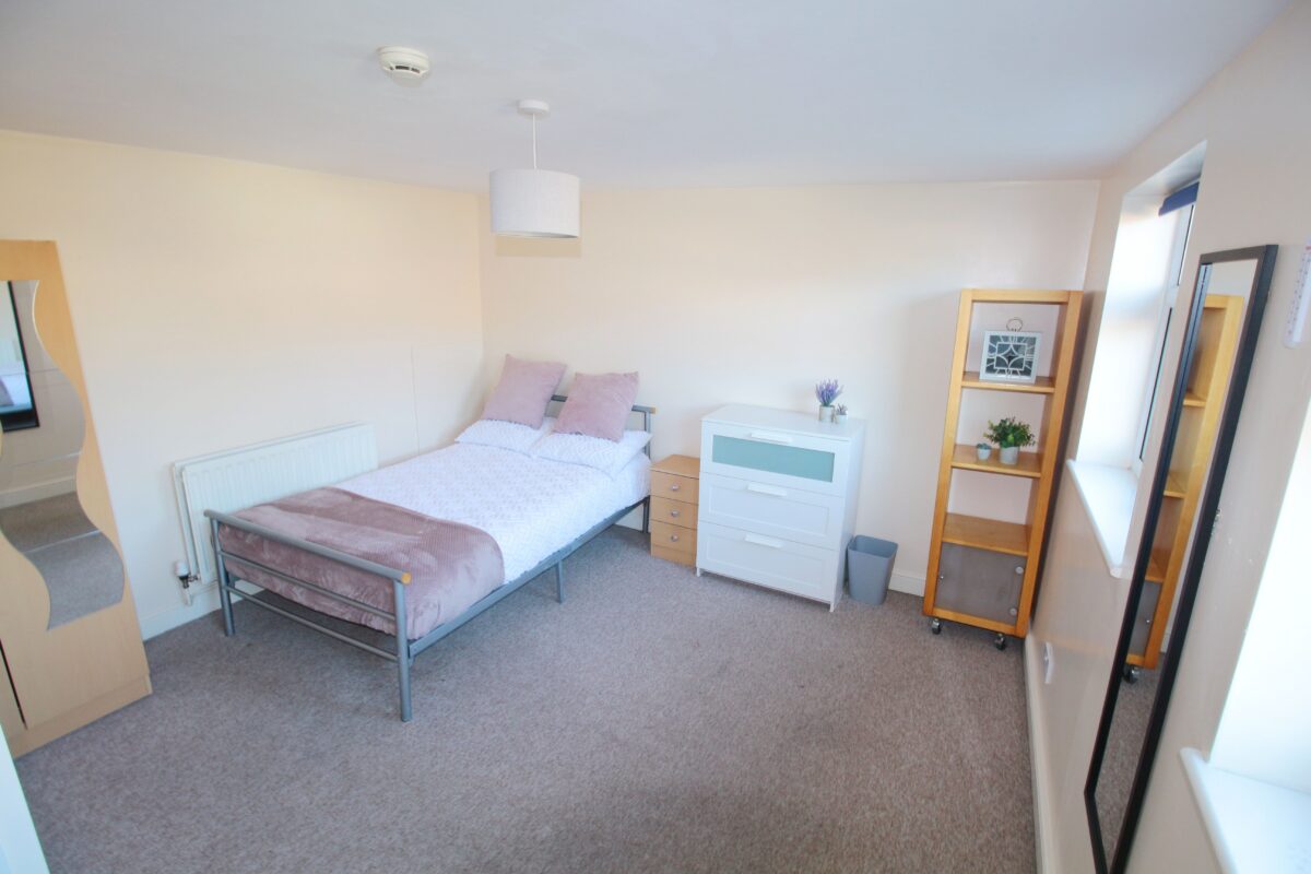 105 Carholme Road, Lincoln, Lincolnshire, LN1 1RT,