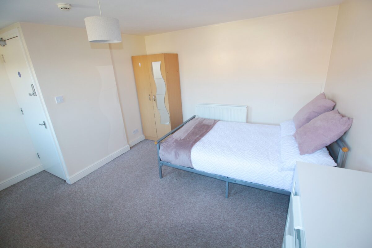 105 Carholme Road, Lincoln, Lincolnshire, LN1 1RT,