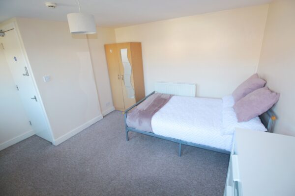 105 Carholme Road, Lincoln, Lincolnshire, LN1 1RT,