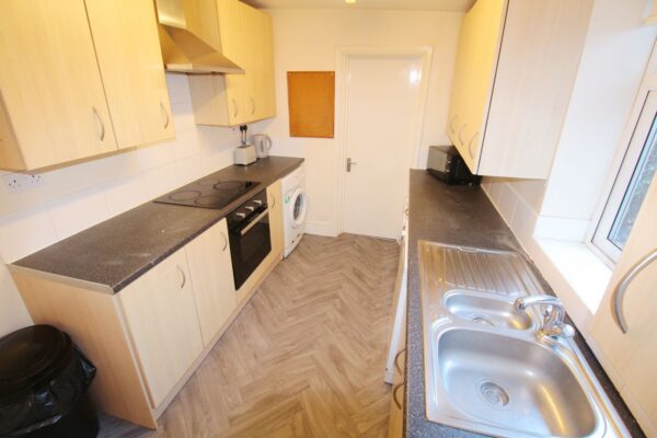 105 Carholme Road, Lincoln, Lincolnshire, LN1 1RT,