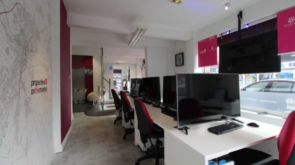 Commercial Space - 65A High Street, Lincoln, Lincolnshire, LN5 8AD