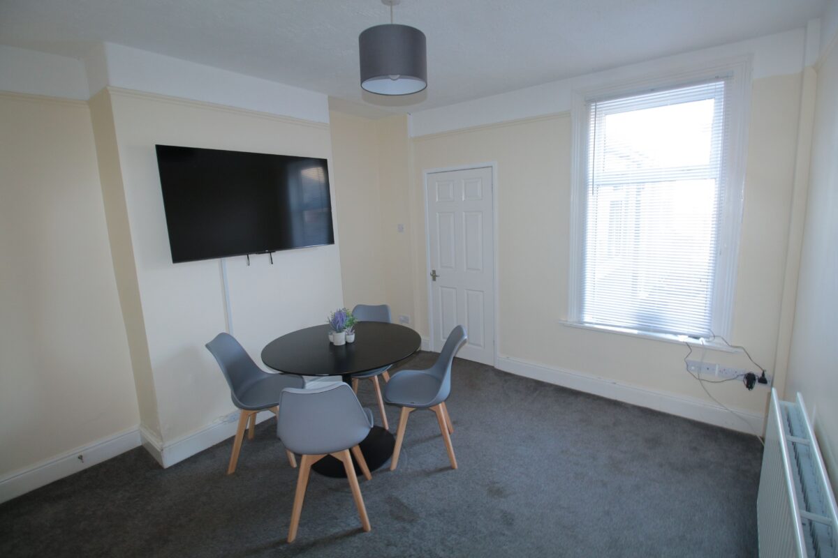 Room 4, 20 Derwent Street, Lincoln, Lincolnshire, LN1 1SL, United Kingdom