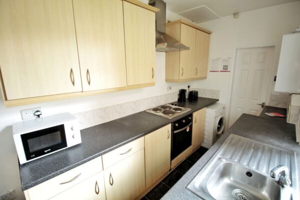 103 Carholme Road, Lincoln, Lincolnshire, LN1 1RT