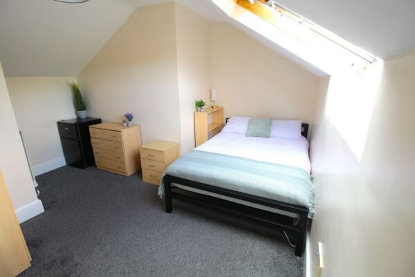 105 Carholme Road, Lincoln, Lincolnshire, LN1 1RT