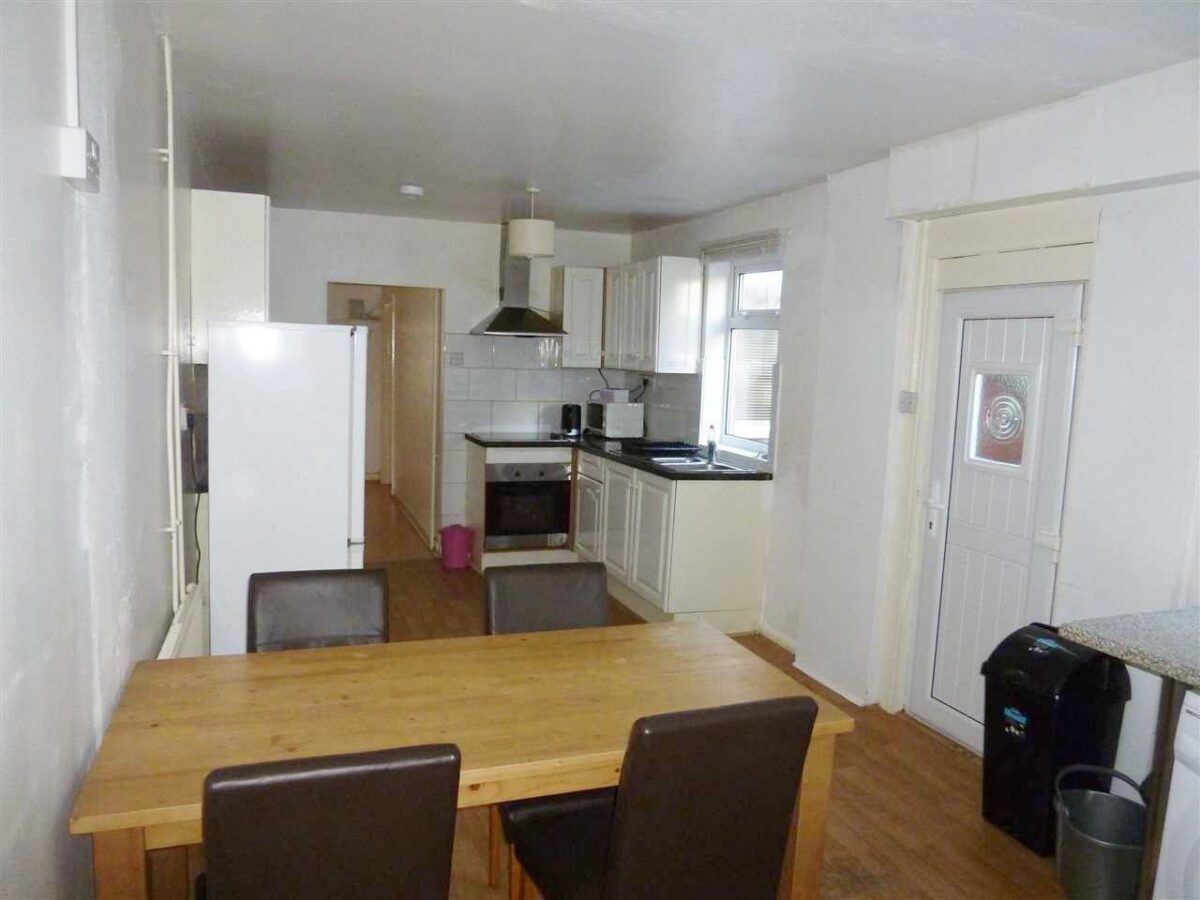 Student Accomodation, 10 Sibthorp Street, Lincoln, Lincolnshire, LN5 7SH, United Kingdom
