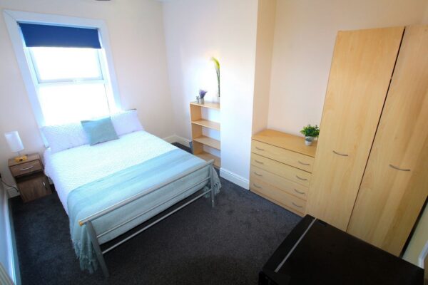 105 Carholme Road, Lincoln, Lincolnshire, LN1 1RT